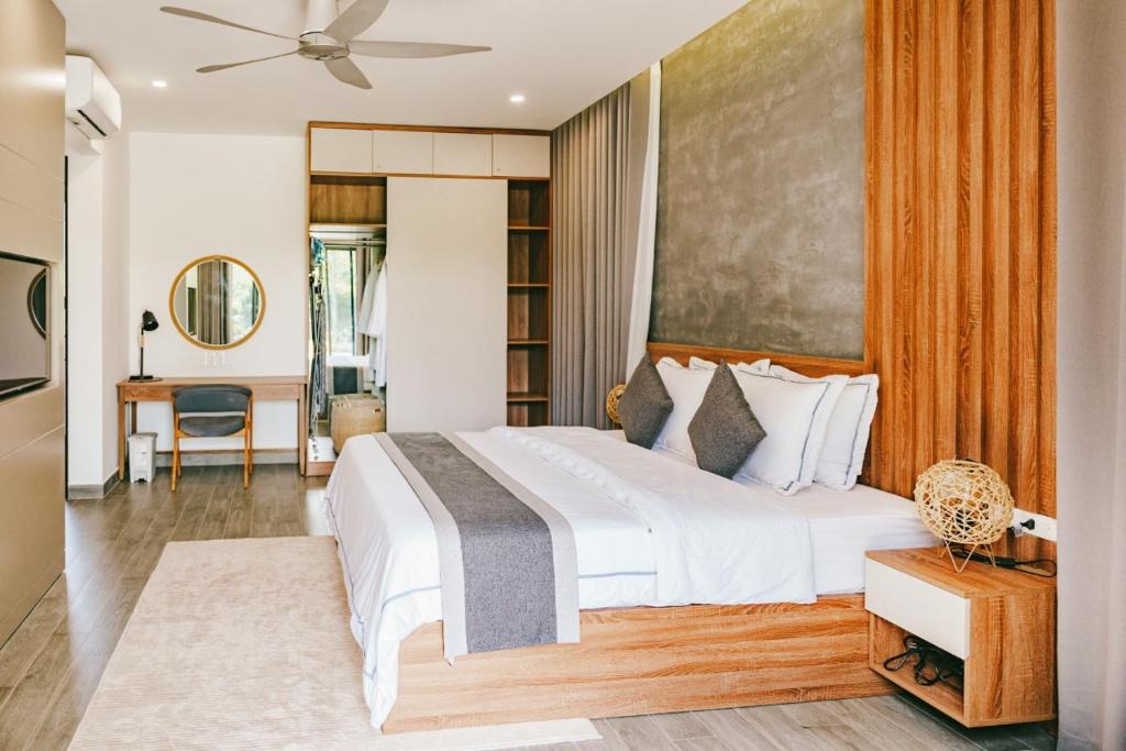 Phuoc Thuan Apartment | 04-Biệt thự cao cấp Hồ Tràm-3BR SUPER KINGS, Hồ bơi to,BBQ, cầu ra ngắm biển
