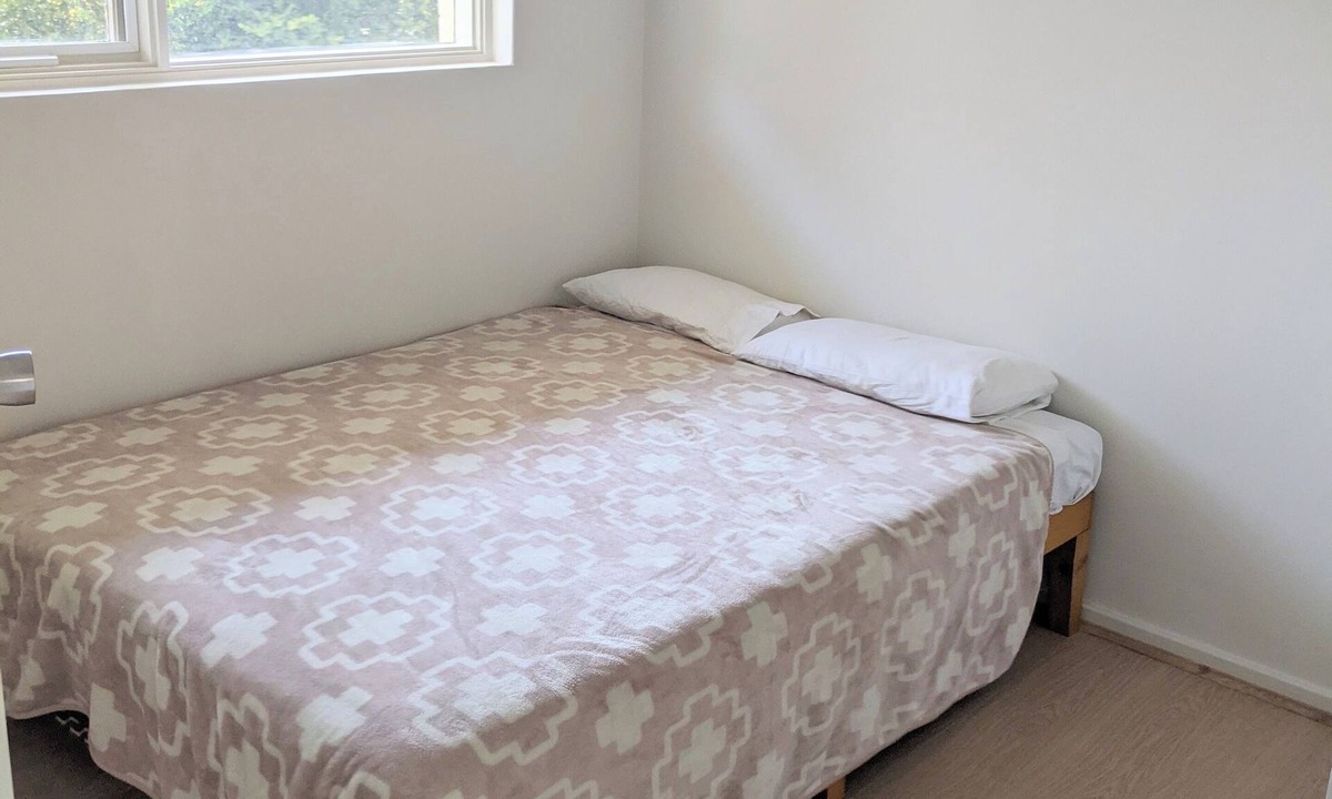 Kent Town Apartment | 1 bedroom flat next to Adelaide CBD & Norwood Parade: Quiet street with parking!