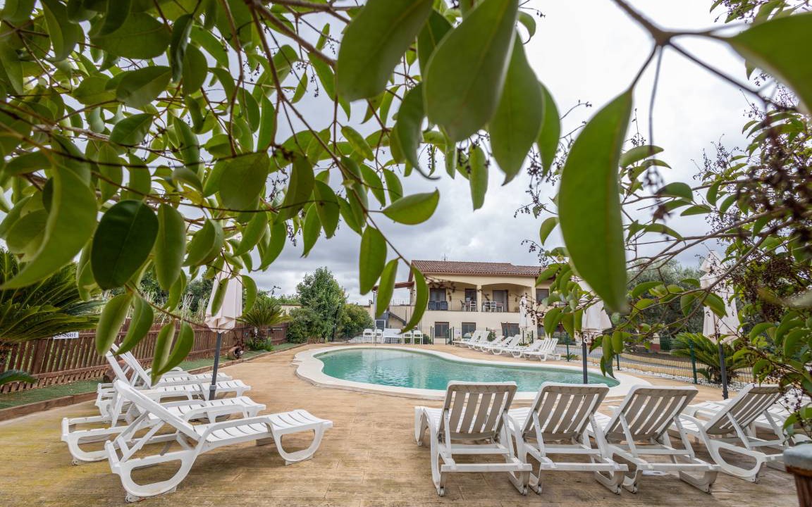 L'Ametlla del Valles House | 100 m² House ∙ 4 bedrooms ∙ 8 guests