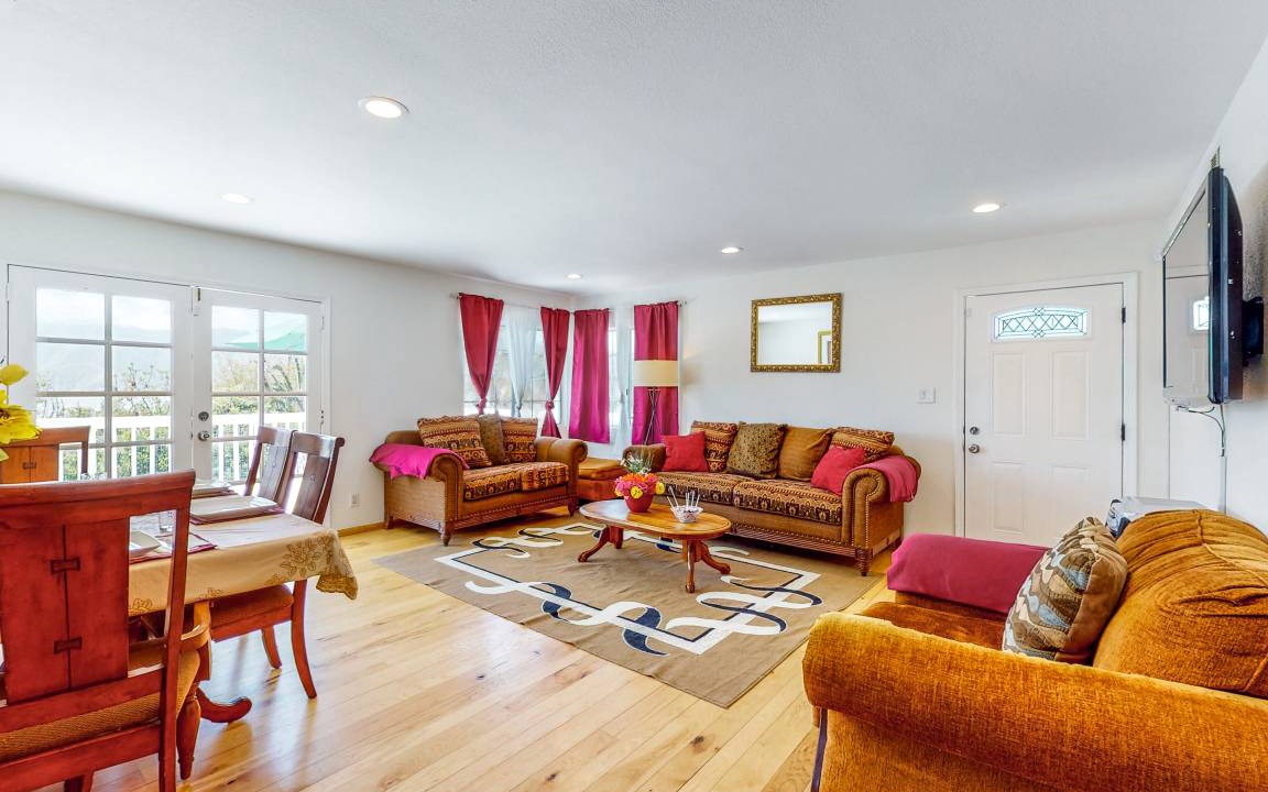 Lake Elsinore House | 104 m² House ∙ 3 bedrooms ∙ 6 guests