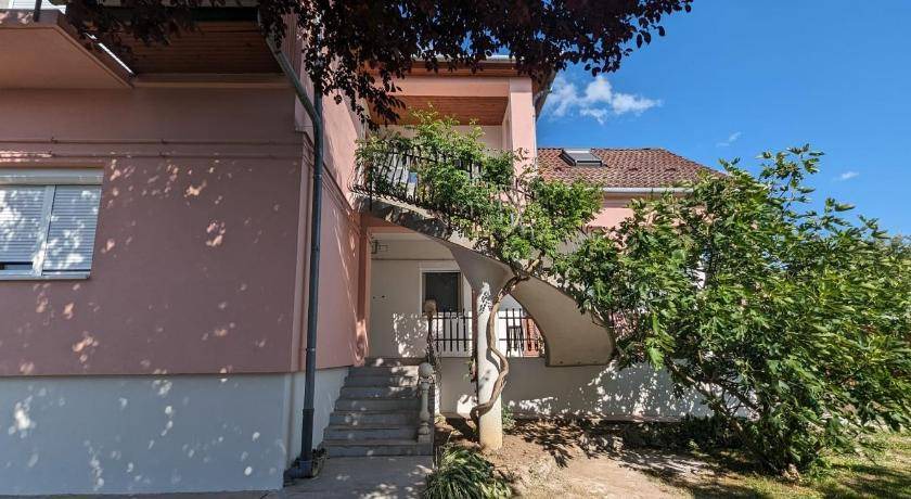 Nagykanizsa Apartment | 110 m² Apartment ∙ 2 bedrooms ∙ 6 guests
