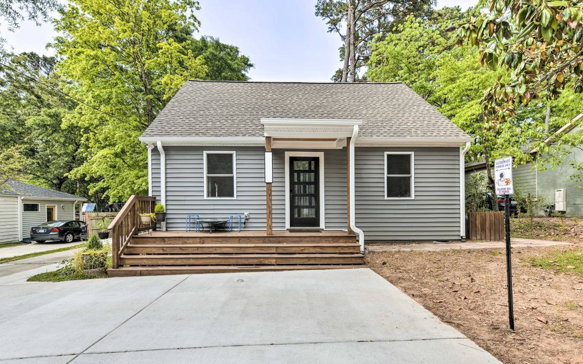 East Raleigh House | 120 m² House ∙ 2 bedrooms ∙ 6 guests