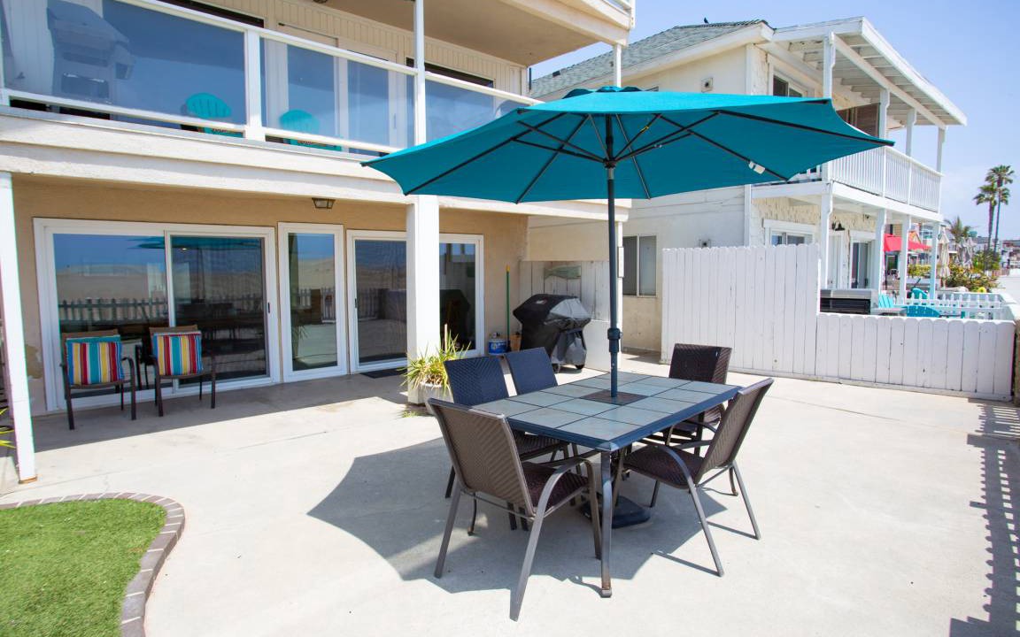 Balboa Peninsula Apartment | 130 m² Apartment ∙ 4 bedrooms ∙ 8 guests