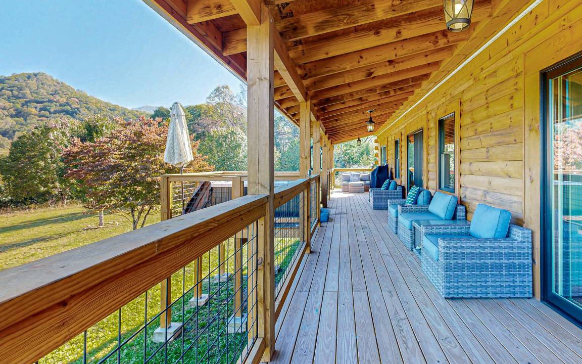 Whittier House | 130 m² House ∙ 2 bedrooms ∙ 6 guests