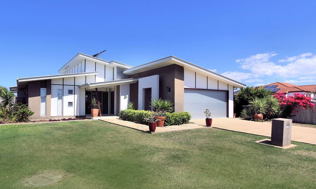 Bargara House | 17 Bargara Lakes Drive Bargara