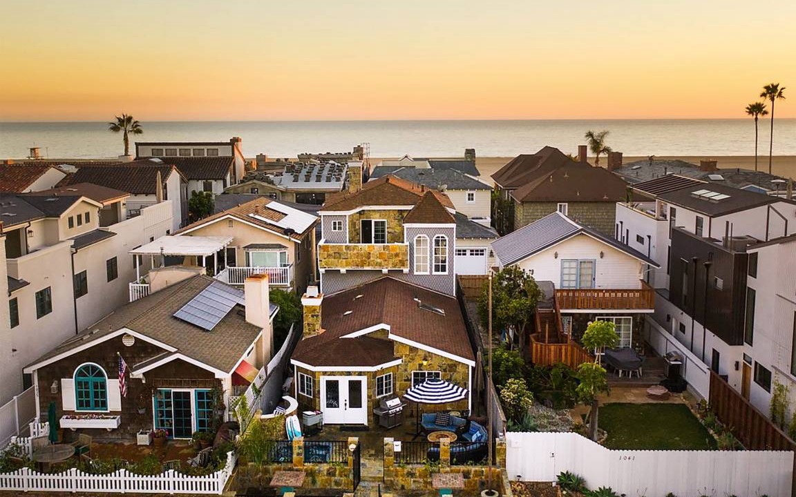 Balboa Peninsula House | 185 m² House ∙ 3 bedrooms ∙ 8 guests