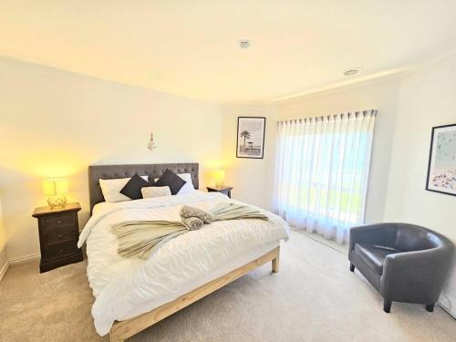 Port Macdonnell House | 2 6 Germein Court Panayil BeachHouse ! Stunning Ocean Views!