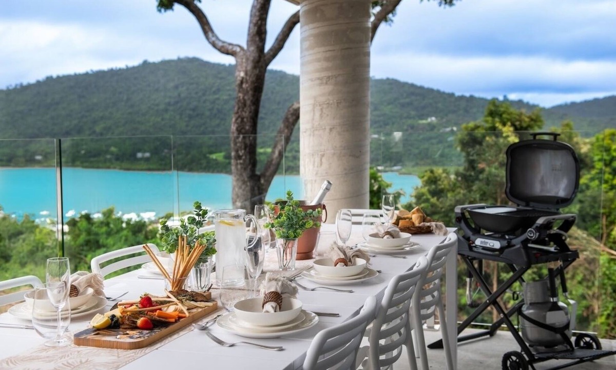 Airlie Beach Apartment | 23B Airlie View | Modern 2-Bedroom Apartment with Sea Views | Airlie Beach