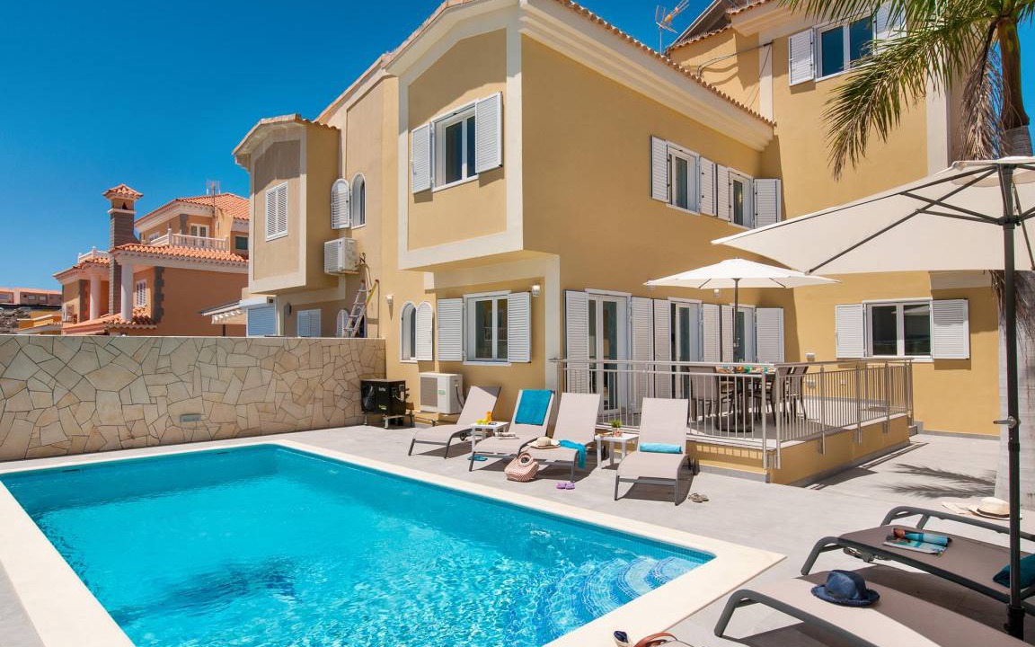 Sonnenland Villa | 240 m² Villa ∙ 4 bedrooms ∙ 8 guests