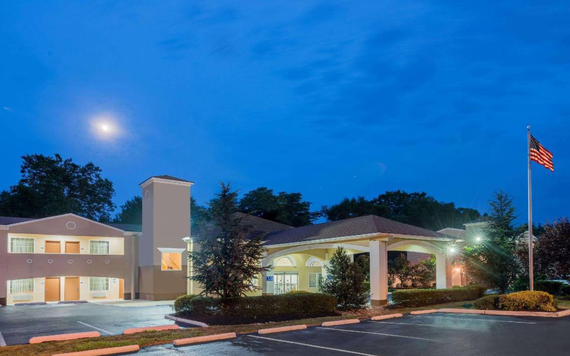 Cherry Hill Hotel | 26 m² Hotel ∙ 2 bedrooms ∙ 127 guests