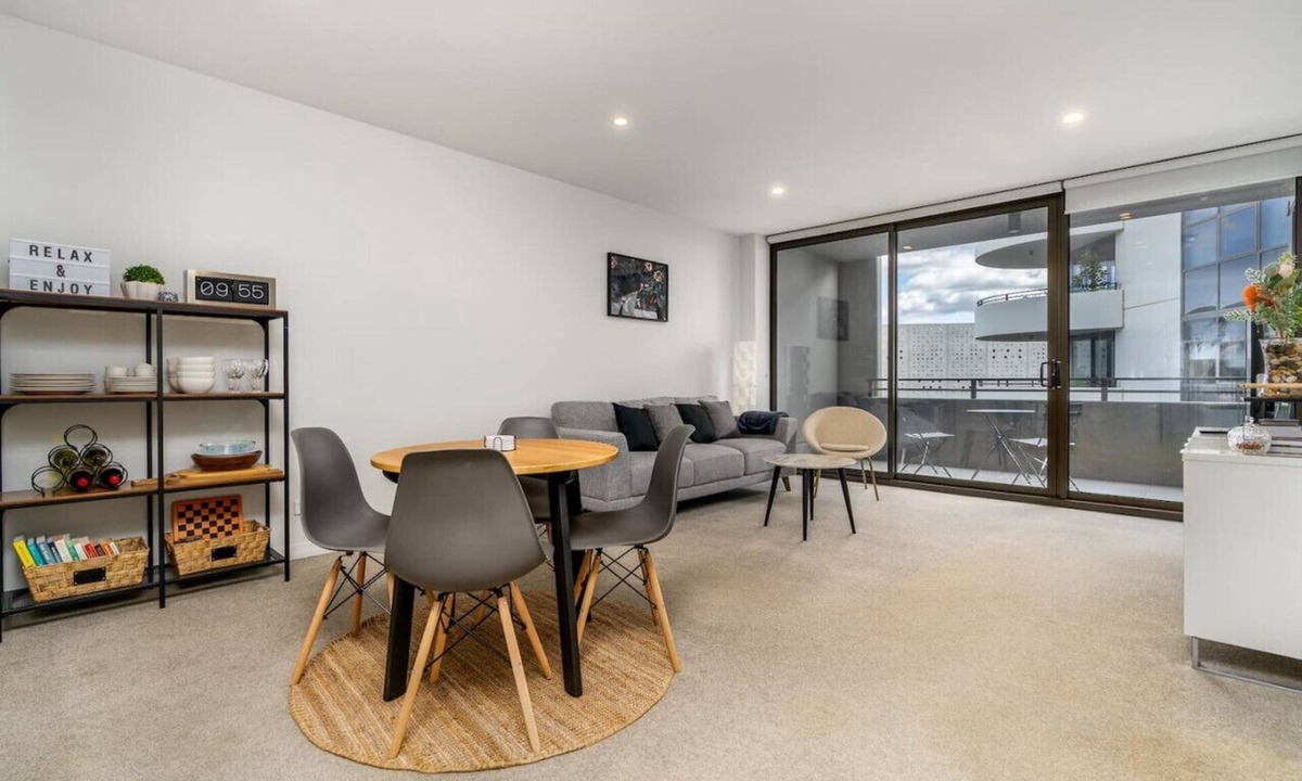 Barton Apartment | 2BR apt in Governor Place: 4 mins to Foreshore!