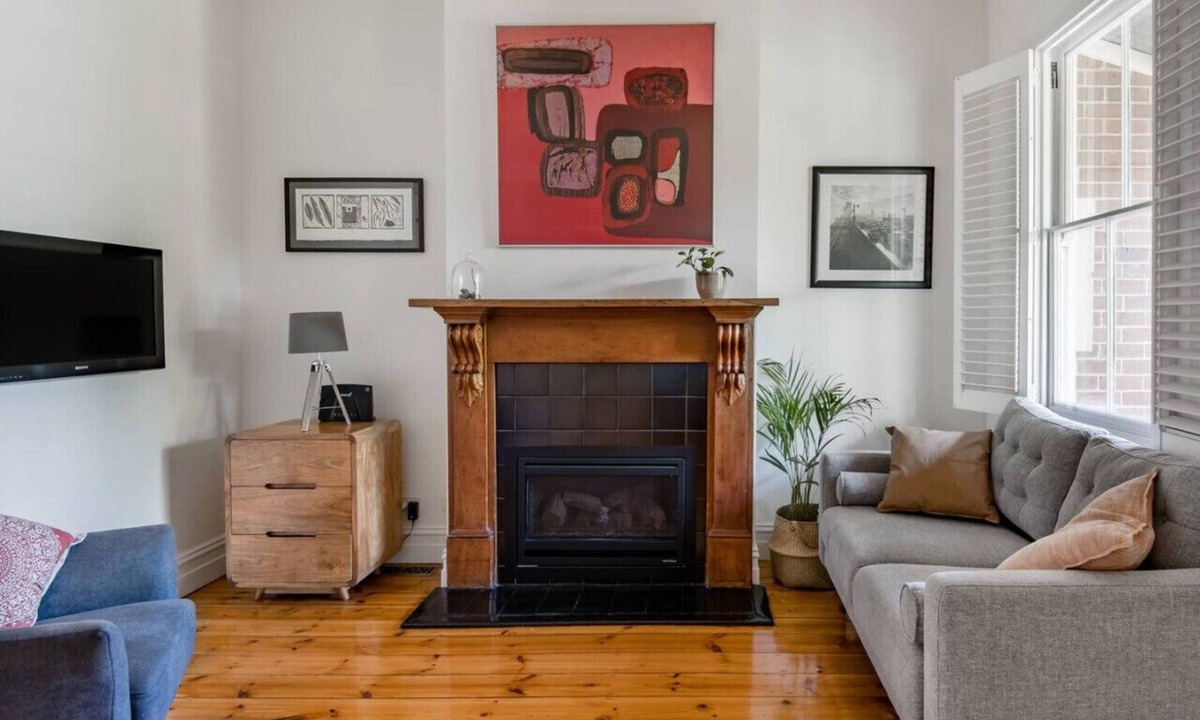 Bendigo Cottage | 2BR furnished cottage available near Bendigo Hospital - Pets welcome