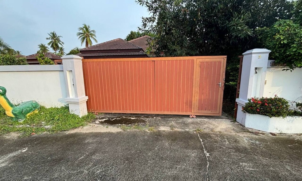 Huai Yai Villa | 3-bedroom villa in peaceful Pattaya Bang Lamung District with AC