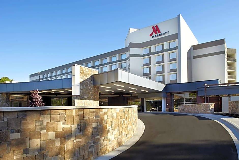 Crabtree Hotel | 3-Star Hotel ∙ Raleigh Marriott Crabtree Valley