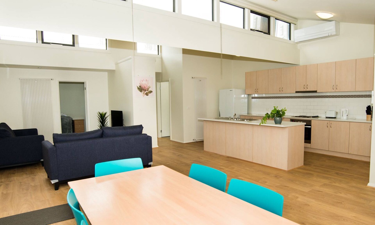 Golden Point Apartment | 4 Bedroom Apartment | Ideal for families, couples, individuals and others