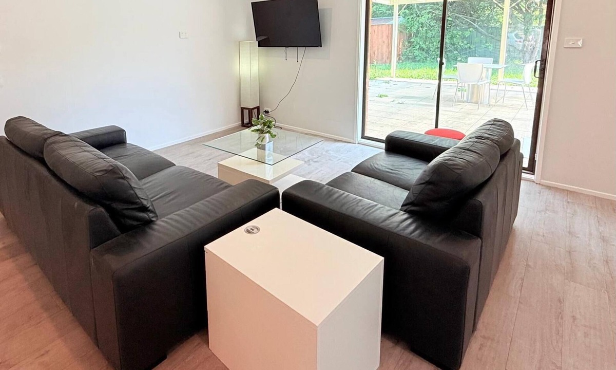 Florey House | 4-Bedroom Home Perfect for Families & Groups
