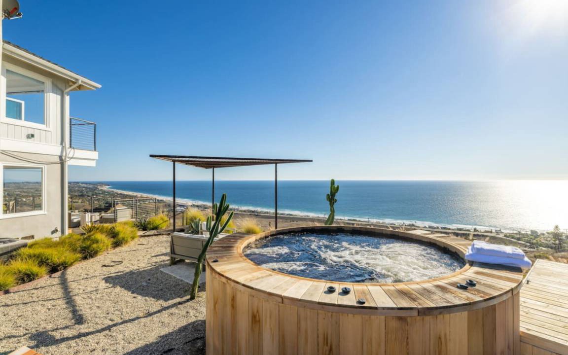 Western Malibu House | 409 m² House ∙ 4 bedrooms ∙ 8 guests
