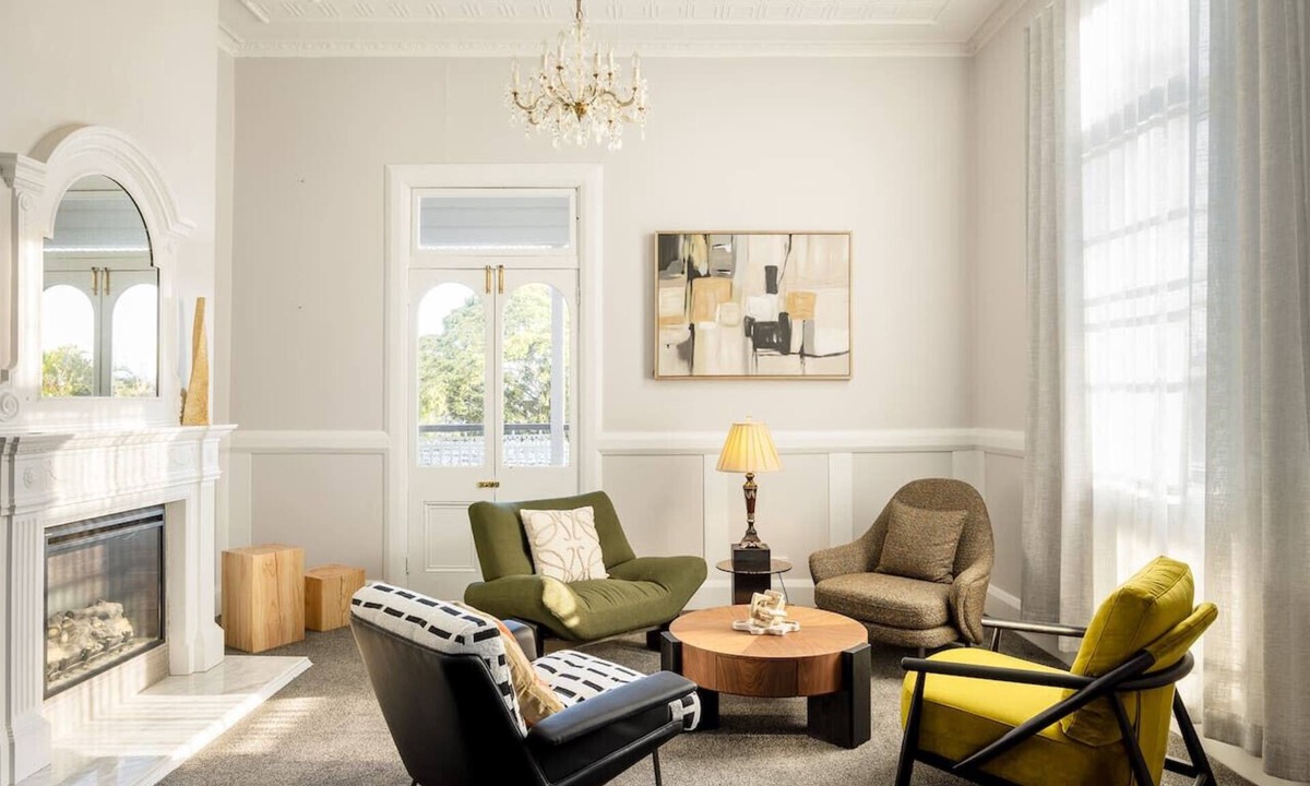 Hamilton House | $6mil LUXE Hilltop 6 Bedroom Heritage Mansion