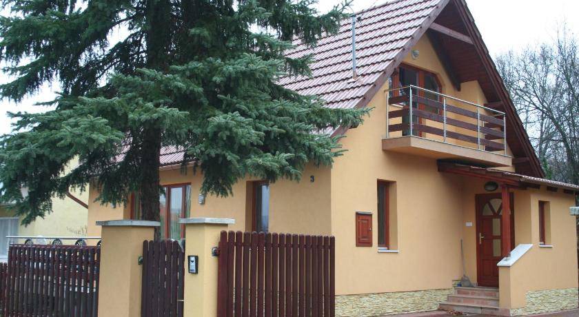 Miskolc-Tapolca Apartment | 74 m² Apartment ∙ 2 bedrooms ∙ 8 guests