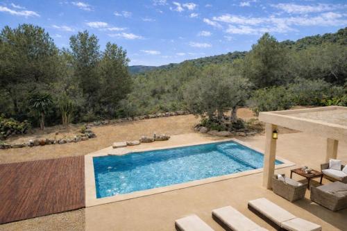 Sant Rafael de Sa Creu Villa | 8 Person Ibiza Villa with Private Pool - Walk to Amnesia & UNVRS! - Can Rafa