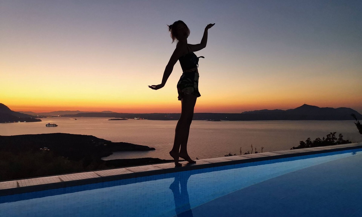 Apokoronas Villa | A breathtaking view of Souda-Chania bay and the White Mountains