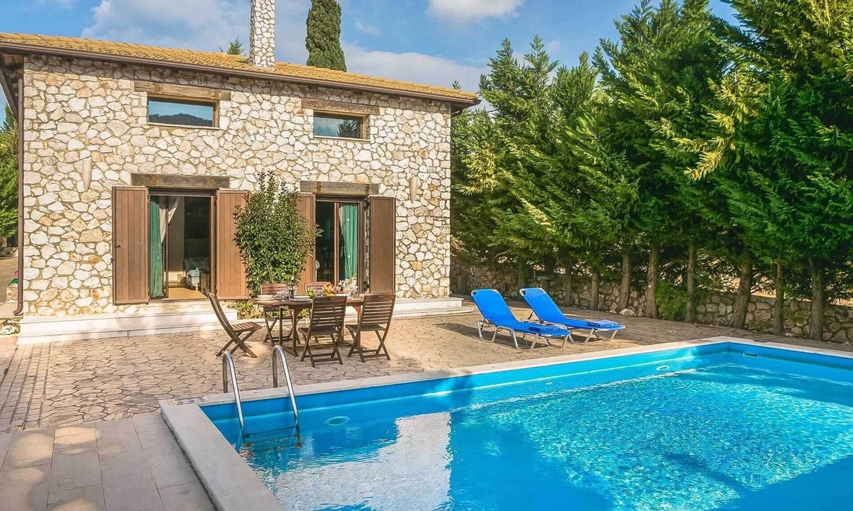 Marantochori Villa | A luxury, quiet villa with private pool, mountain views and 10 mins from the sea