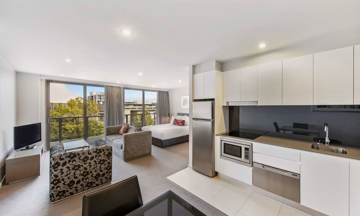 Dickson Hotel | Adina Serviced Apartments Canberra Dickson