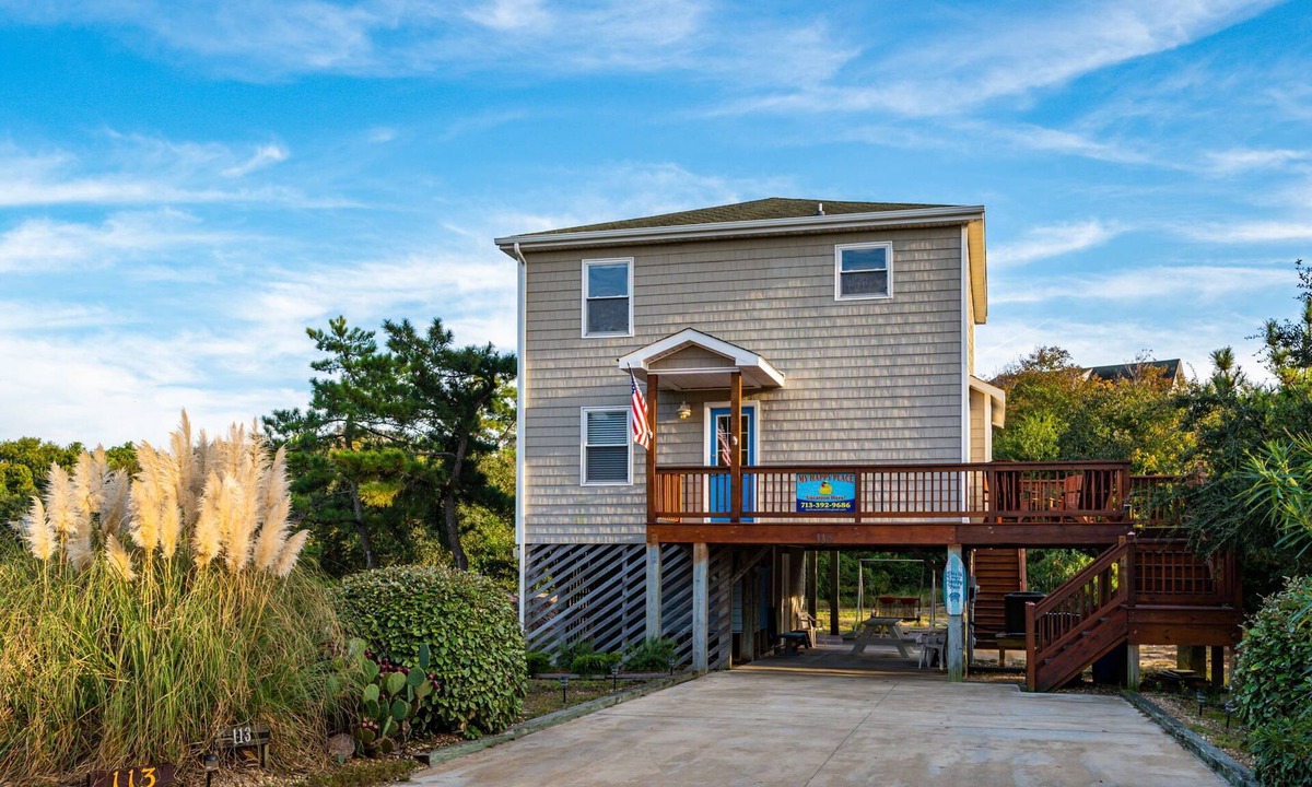 Duck House | After Dune Delight. Oceanside, 8 min walk to beach & town of Duck! Pet Friendly