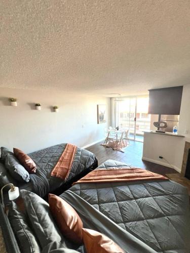 Hollywood Apartment | Amazing Universal Studios Loft FREE parking