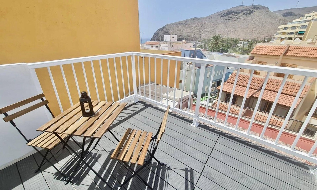 San Sebastian de la Gomera Apartment | Apartment 'Apartamento La Pista Sur' with Sea View, Private Terrace and Wi-Fi
