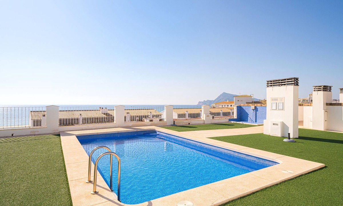 Altea Apartment | Apartment 'Relaxing Zen Capnegret 2' with Shared Pool, Wi-Fi and Air Conditioning