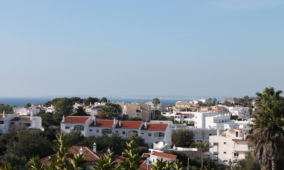 Vale de Covo Apartment | APARTMENT WITH PRIVATE ROOF TERRACE IN CARVOEIRO