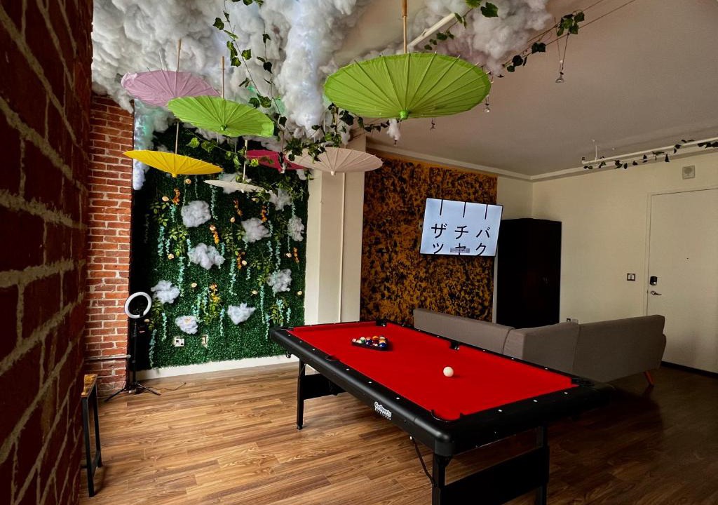 Historic Core Apartment | Artistic DTLA Loft