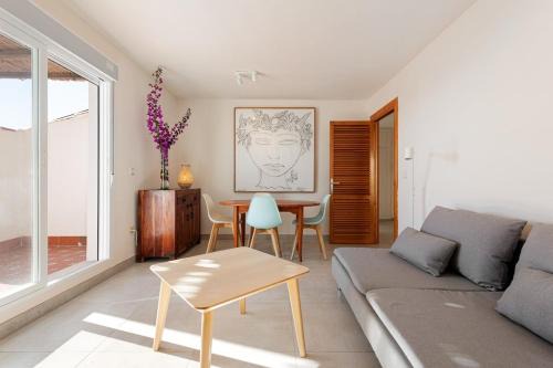 La Cala del Moral Apartment | Atico con magnificas vistas al mar y con piscina