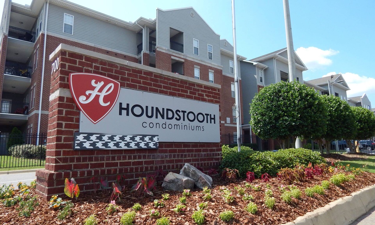 Tuscaloosa Condo | Bama Condo only a Half Mile from Campus and Bryant Denny Stadium!