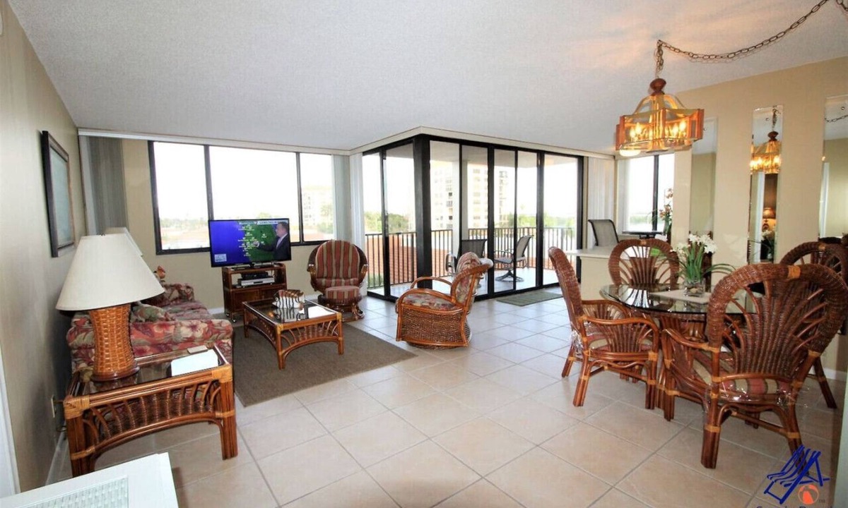 St. Petersburg Condo | Bay Front Serenity: 4th Floor 2BD/2BA at Isla Del