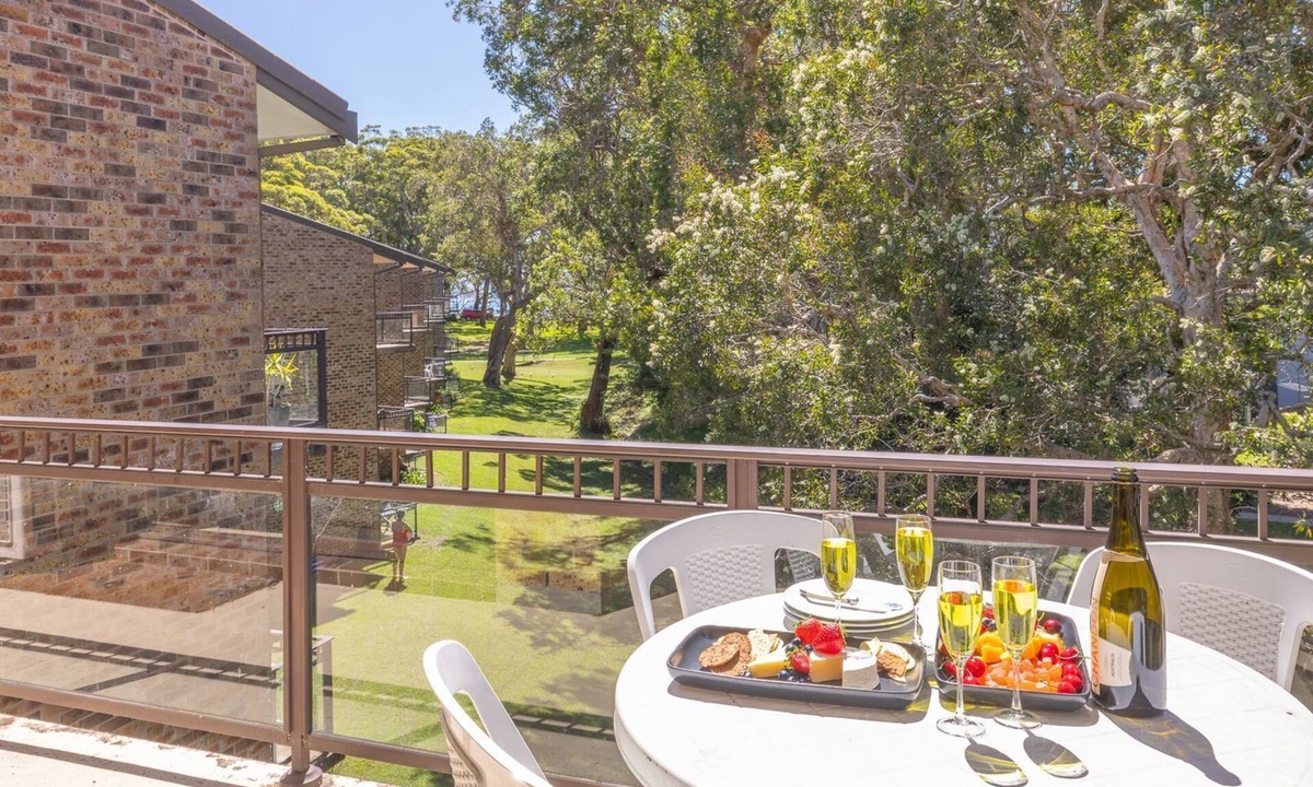 Nelson Bay Apartment | Bay Parklands, 69/2 Gowrie Avenue - large unit with views, pool, tennis court & spa