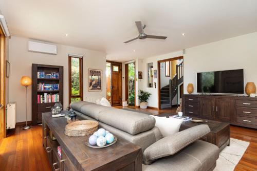 Highett House | Bayside Oasis in Highett