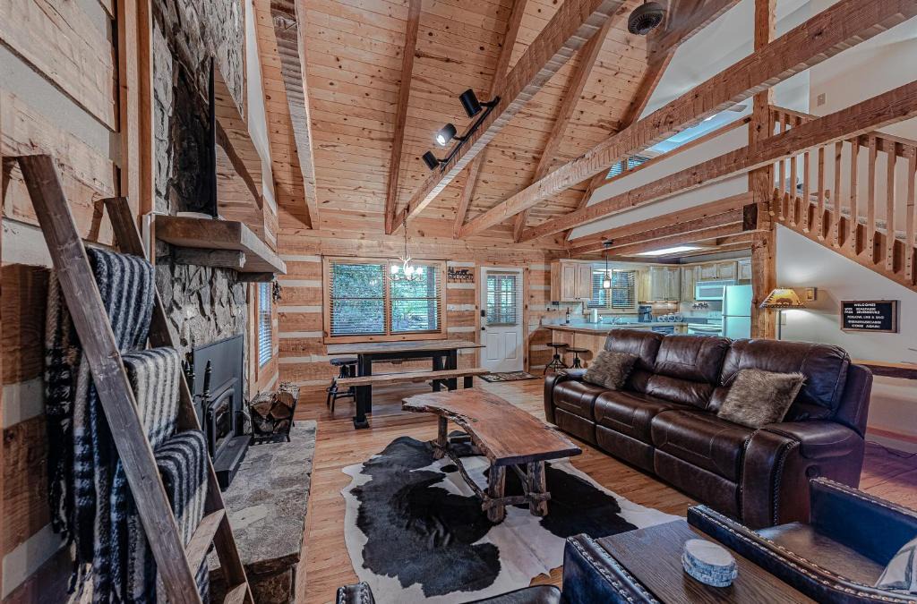 Seven Devils House | Bear Pause Cabin 3 BR/3BA Amazing view of the Lake