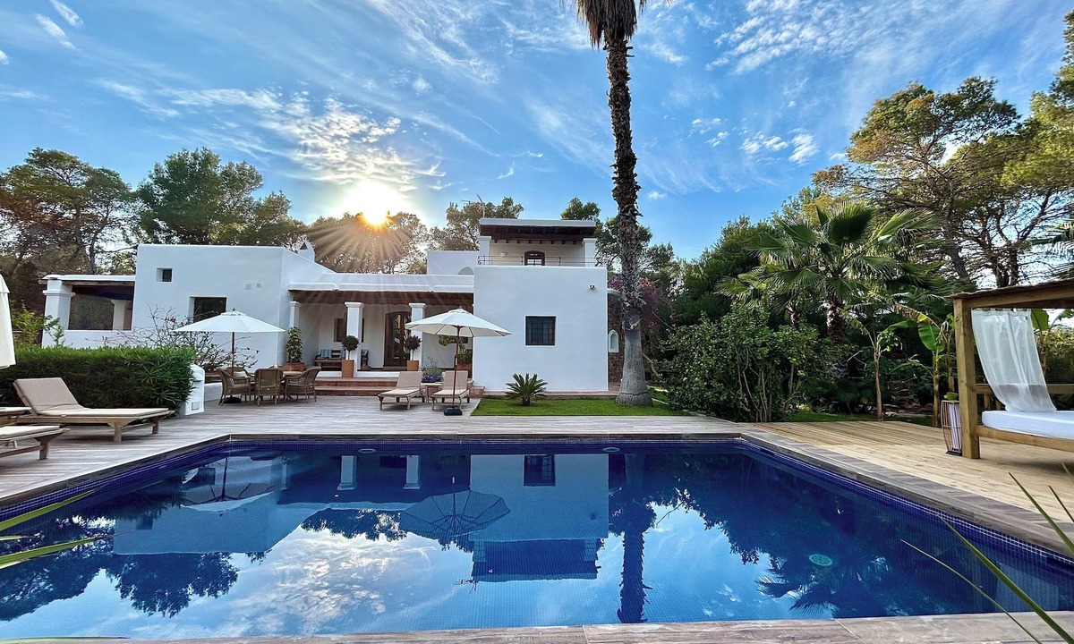 Sant Carles de Peralta House | Beautiful house for 6 people located in the countryside