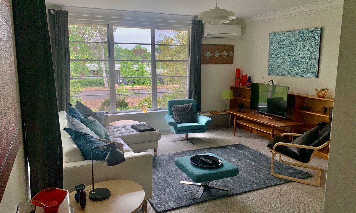 Turner House | Beautiful private apartment/townhouse walking distance from Canberra City