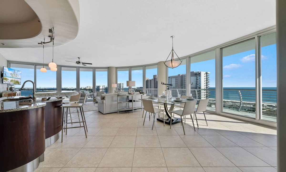Orange Beach East Condo | Bella Luna 810-Spectacular Views of Beach & Bay