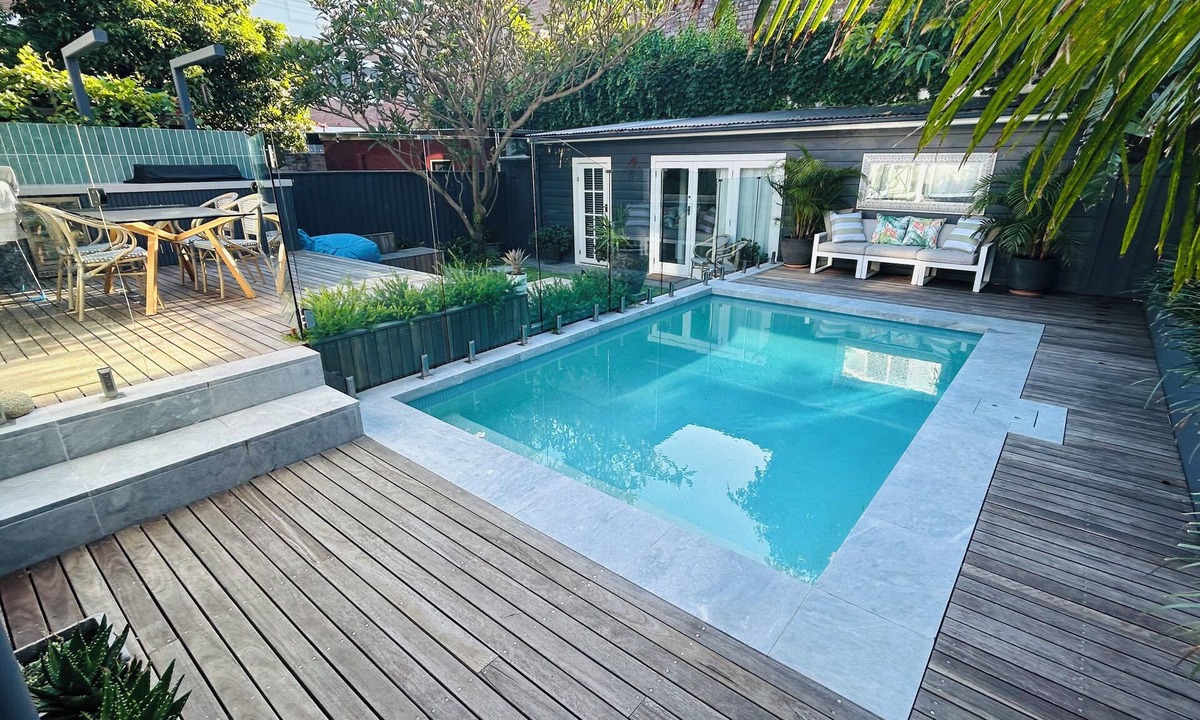 Leichhardt Cottage | Boutique Garden Cottage | Pool & BBQ| Free Parking | Public Transport