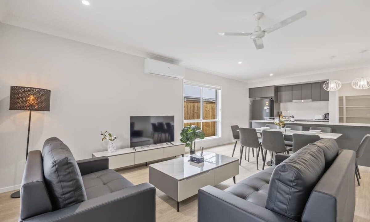 Park Ridge House | Brand New Family Home | Space, Comfort & Location