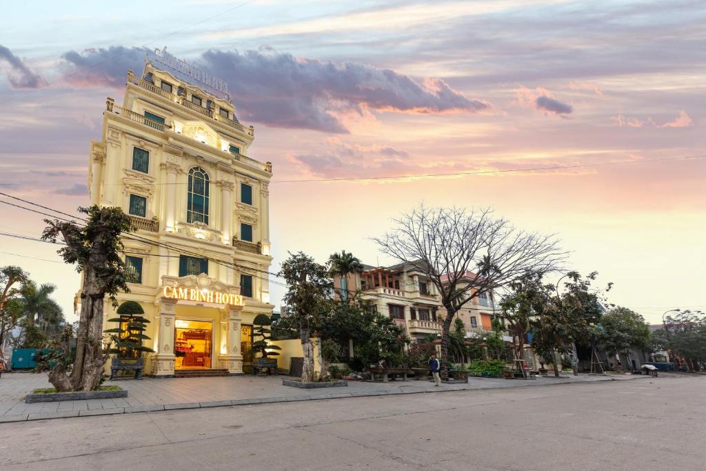 Cam Pha Hotel | Cẩm Bình Hotel