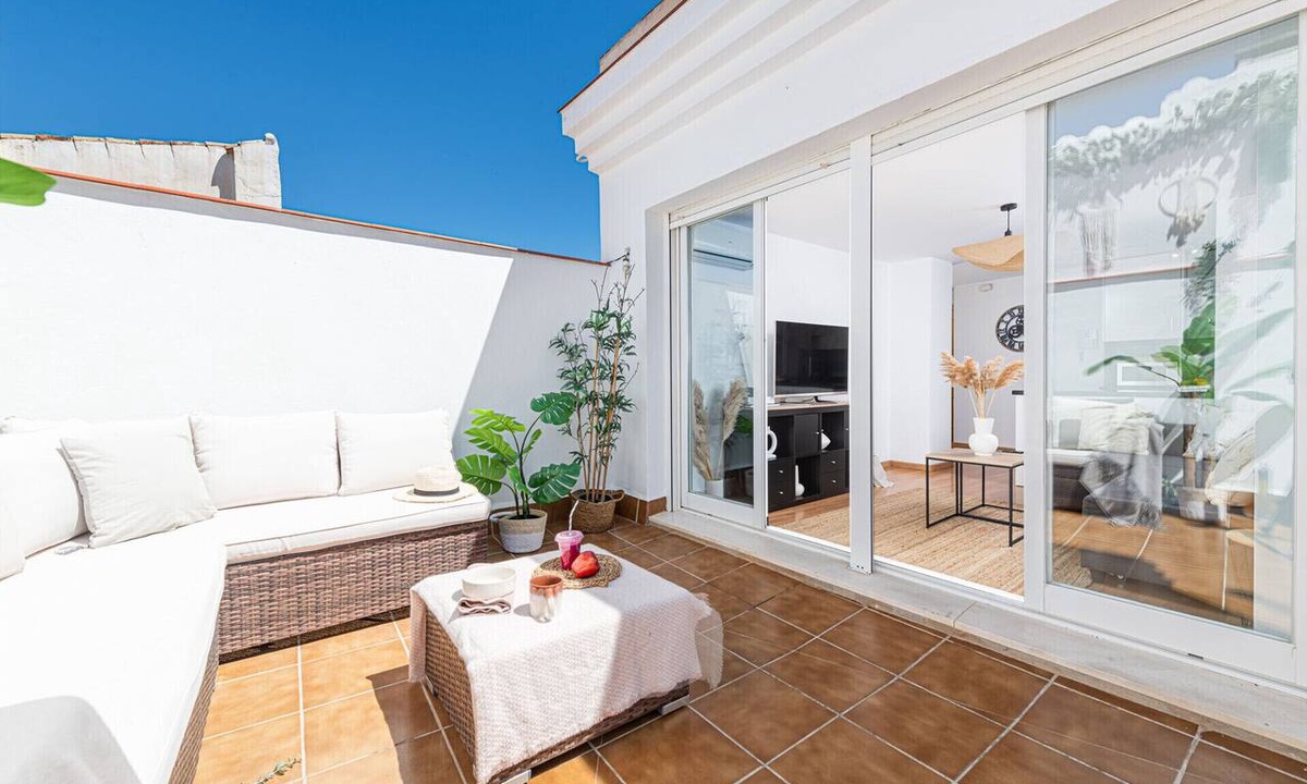 La Goleta Apartment | Carreteria - Holiday home in Malaga