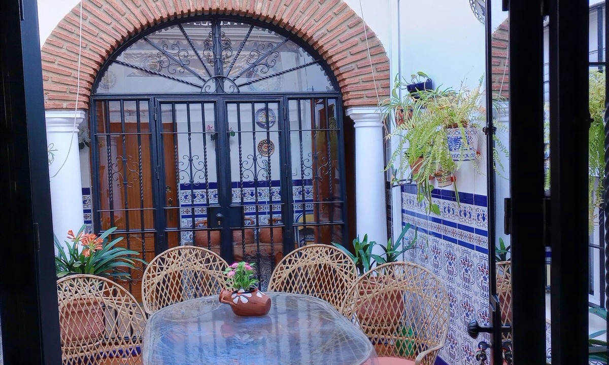 Distrito Noroeste House | Casa Con Alma - Cordoba - Spacious vacation home.