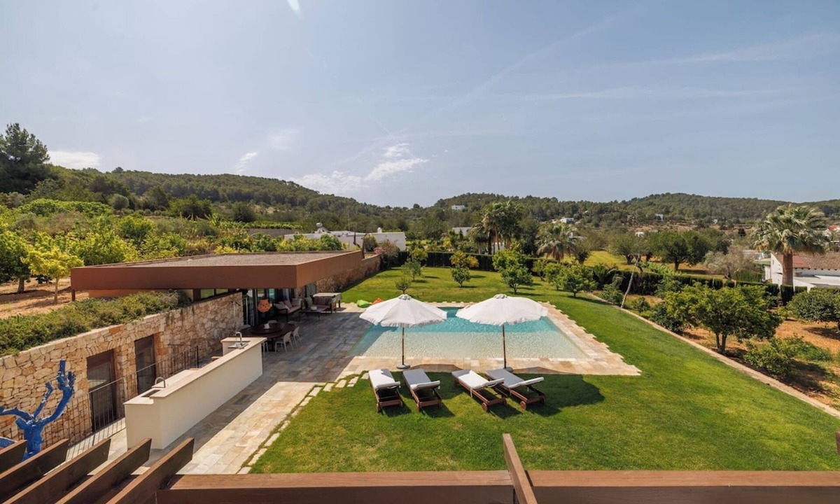 Sant Carles de Peralta House | CASA SAN CARLOS Exquisite family house 300m from the village, 3km from the beach