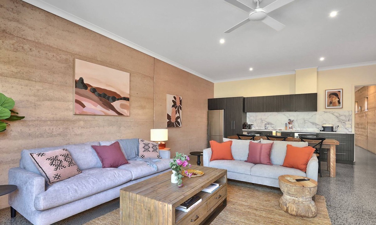 Mansfield House | Casa Terra - Eco-Luxury in the Heart of Mansfield