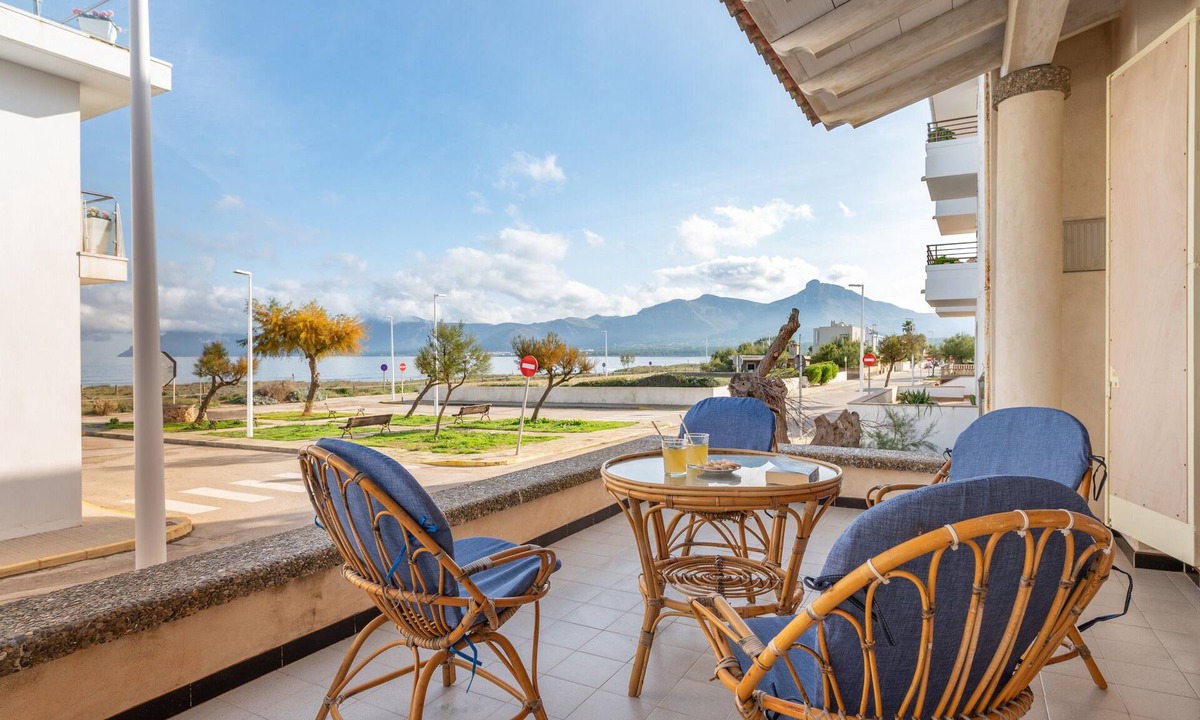 Son Serra de Marina House | Central Apartment just a Few Meters From the Beach with Terrace